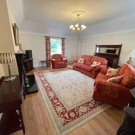 Beautiful An Hour's Drive From Four Irish Cities Clonmel