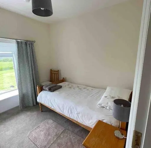 Beautiful An Hour's Drive From Four Irish Cities Casa vacanze *