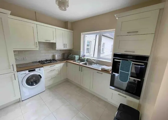 Beautiful An Hour's Drive From Four Irish Cities 度假居